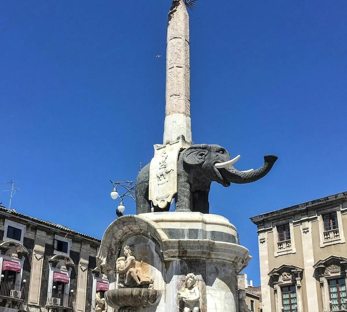 Ficurinias House-Catania Central Location-Secure Parking 0*, Catania