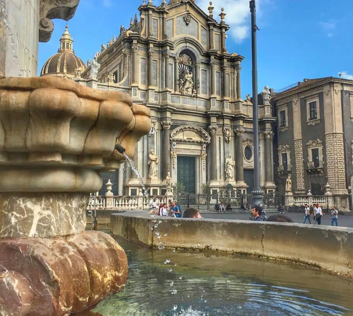 Ficurinias House-Catania Central Location-Secure Parking Holiday home