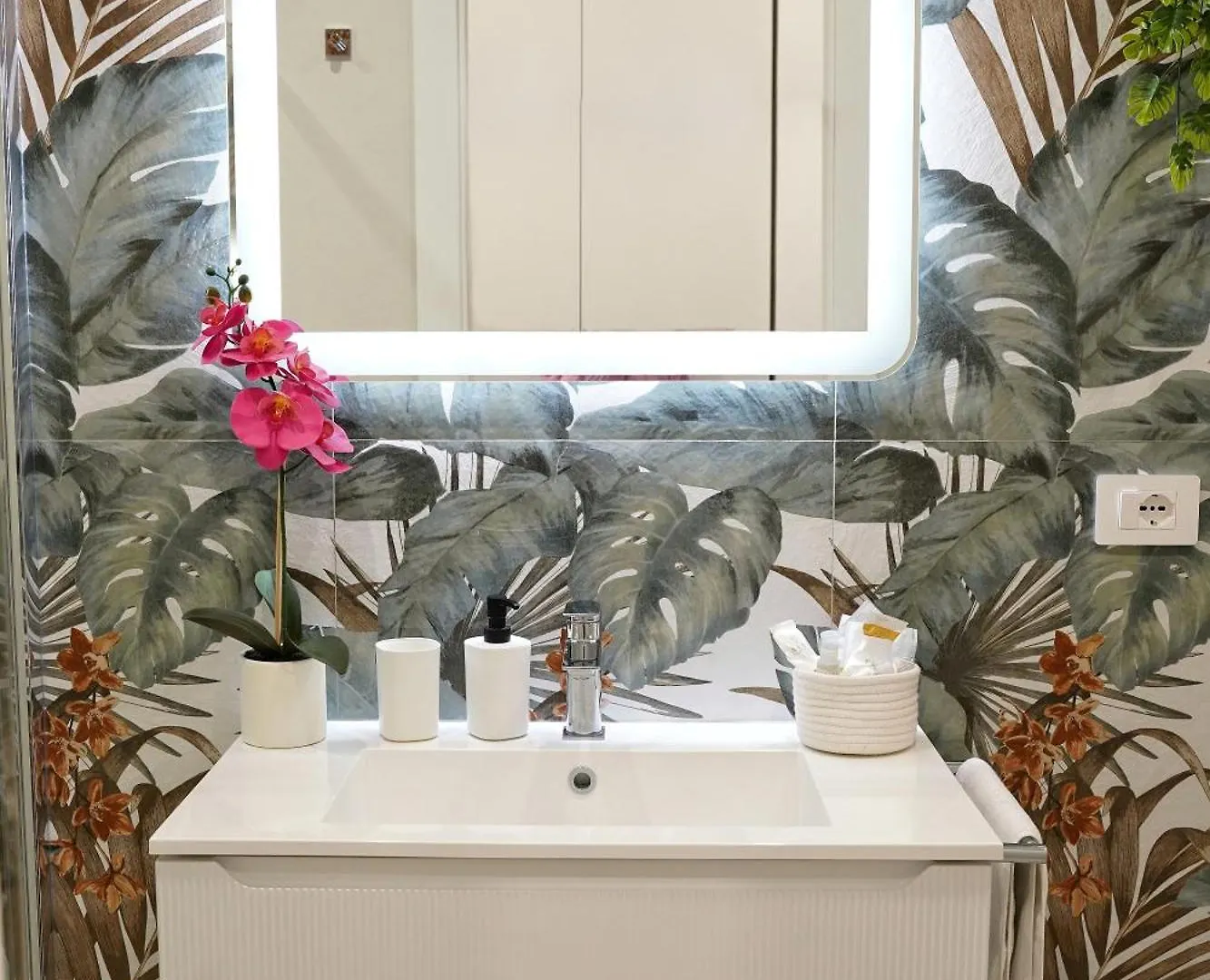 Holiday home Ficurinias House-Catania Central Location-Secure Parking
