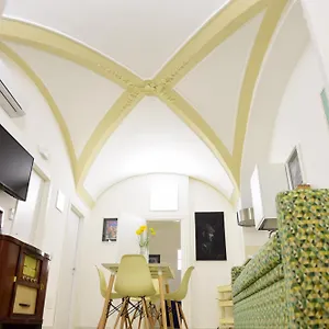  Holiday home Palazzo Clarenza Di San Domenico